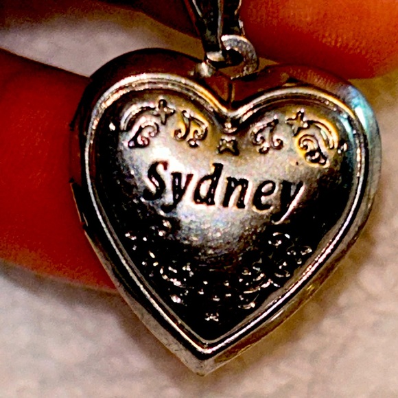 Necklaces And Silver - Picture 1 of 3